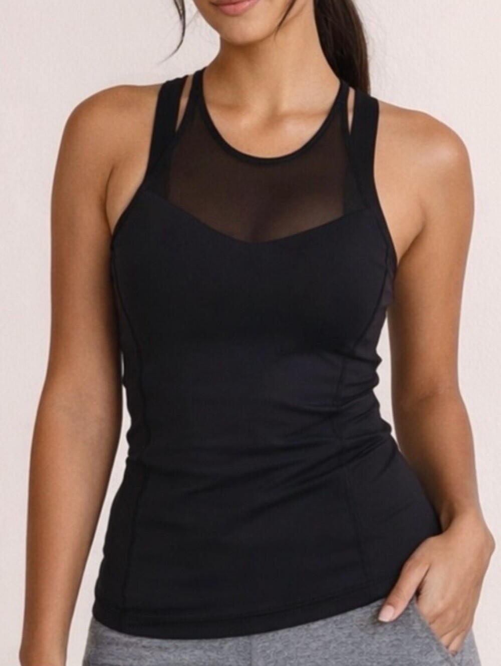 šæ lululemon Black Running In The City Built-In Bra Mesh Tank, Size 4 ~ EUC